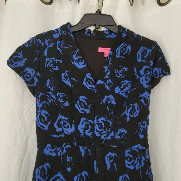 Betsey Johnson Floral Dress - Picture 3 of 8